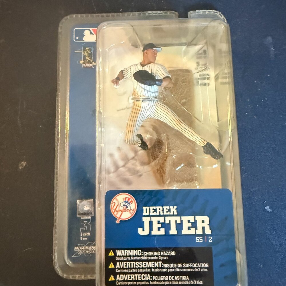 McFarlane DEREK JETER MLB Sports Mini Figure 3-Inch Series 3 (160)